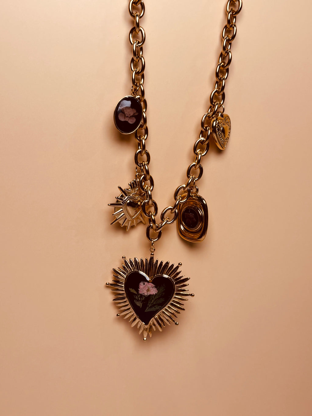 Collana Cuore Sacro Fiori