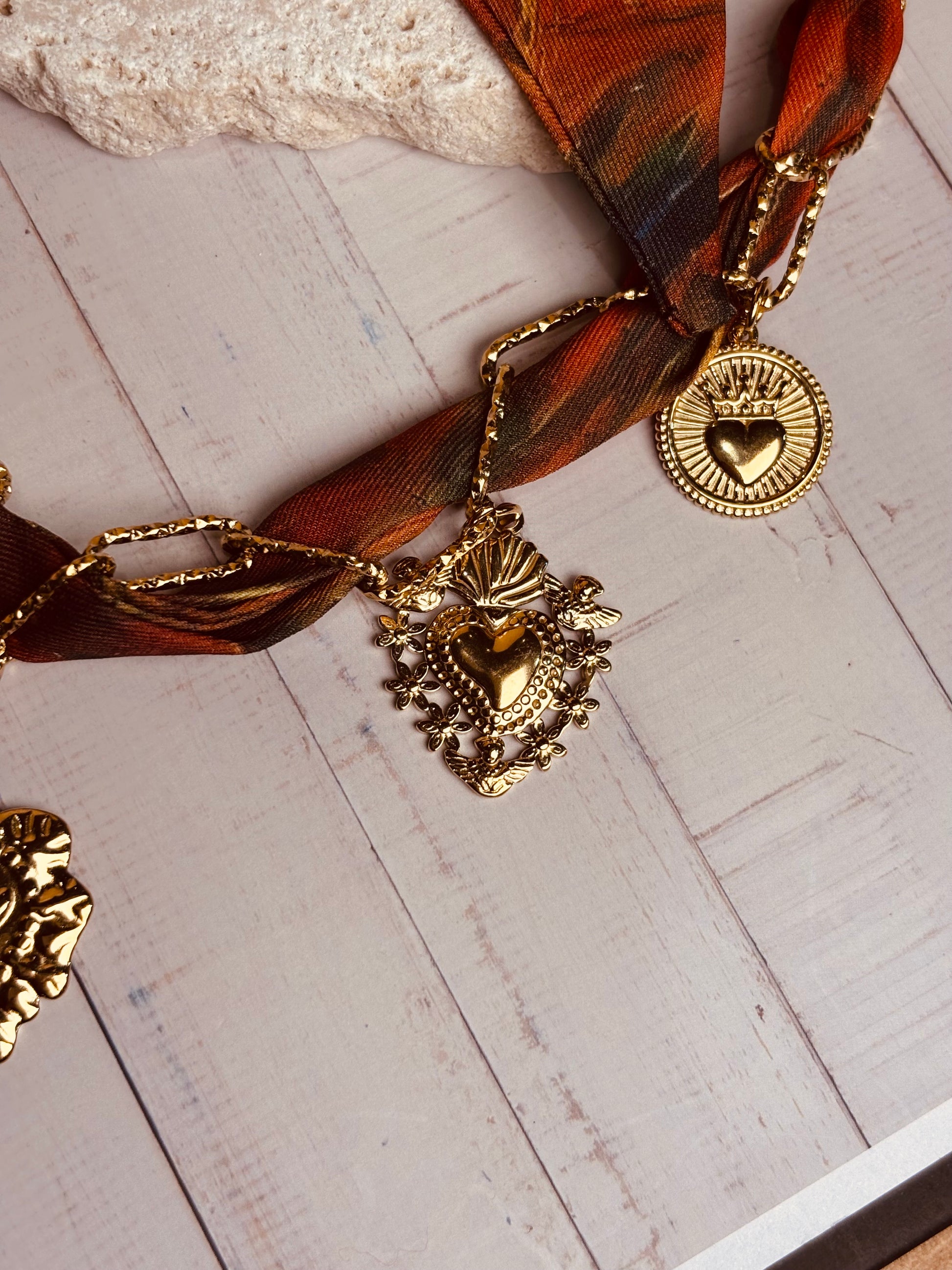 Collana Foulard Cuori e Catena