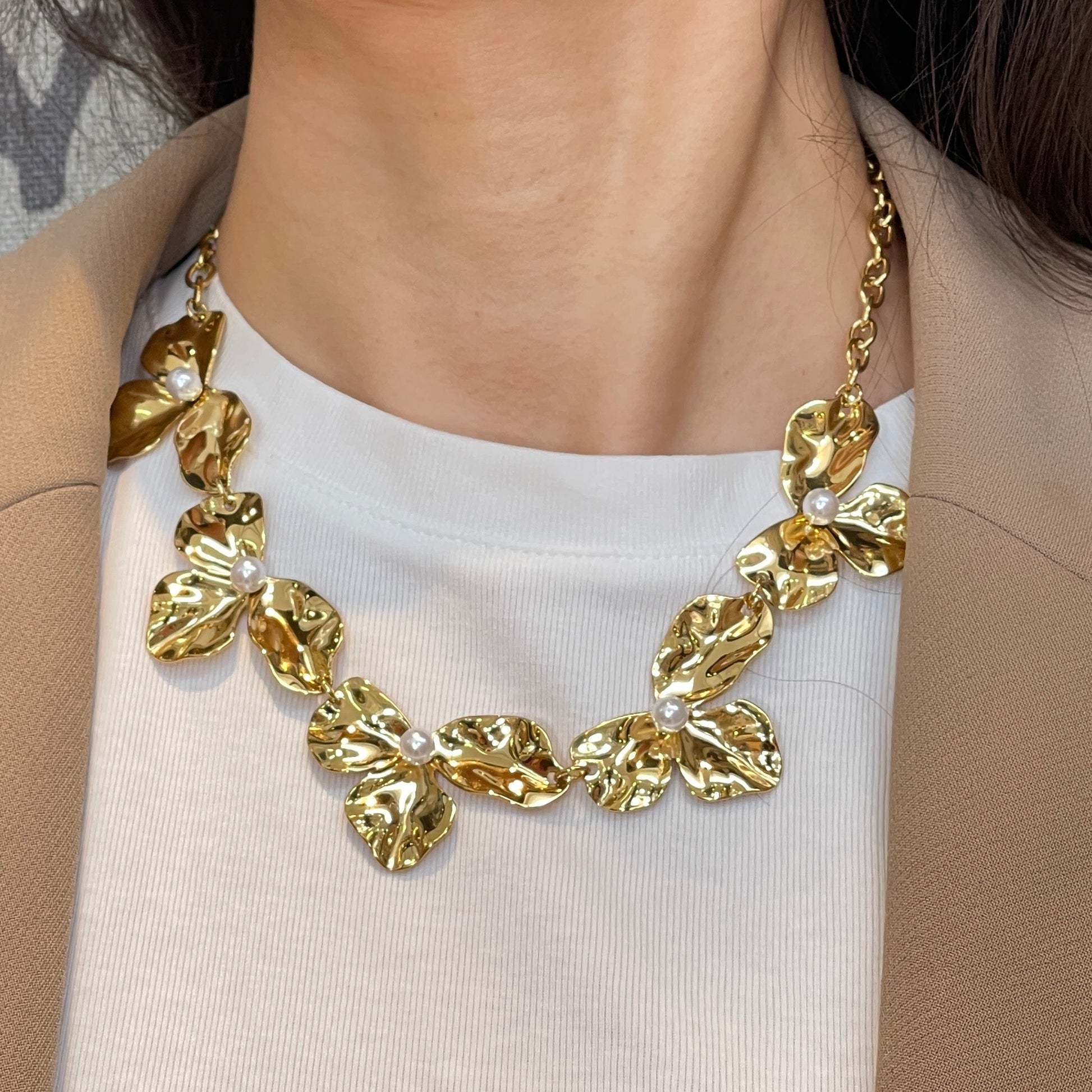 Collana Pearls and Flowers