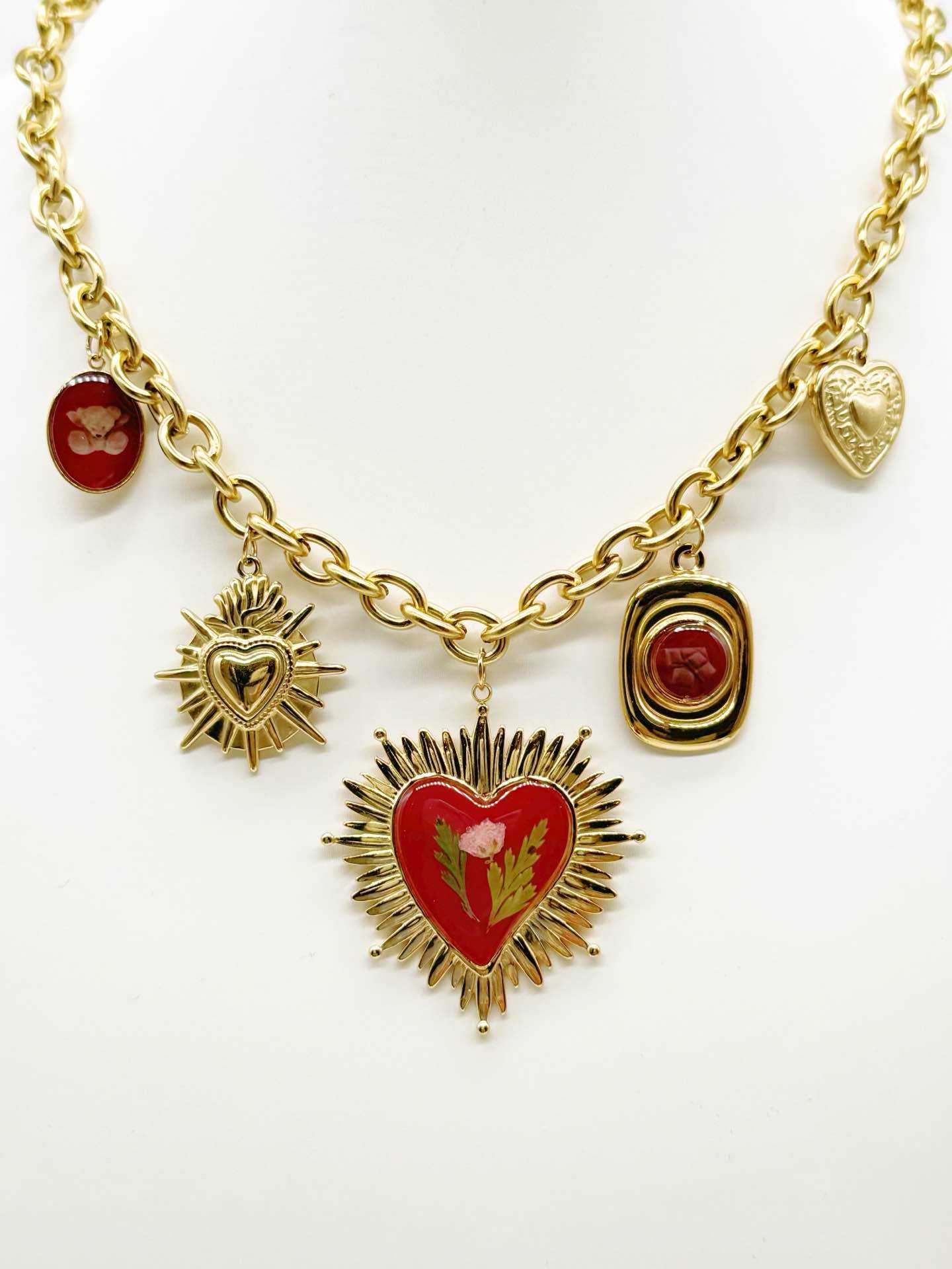 Collana Cuore Sacro Fiori