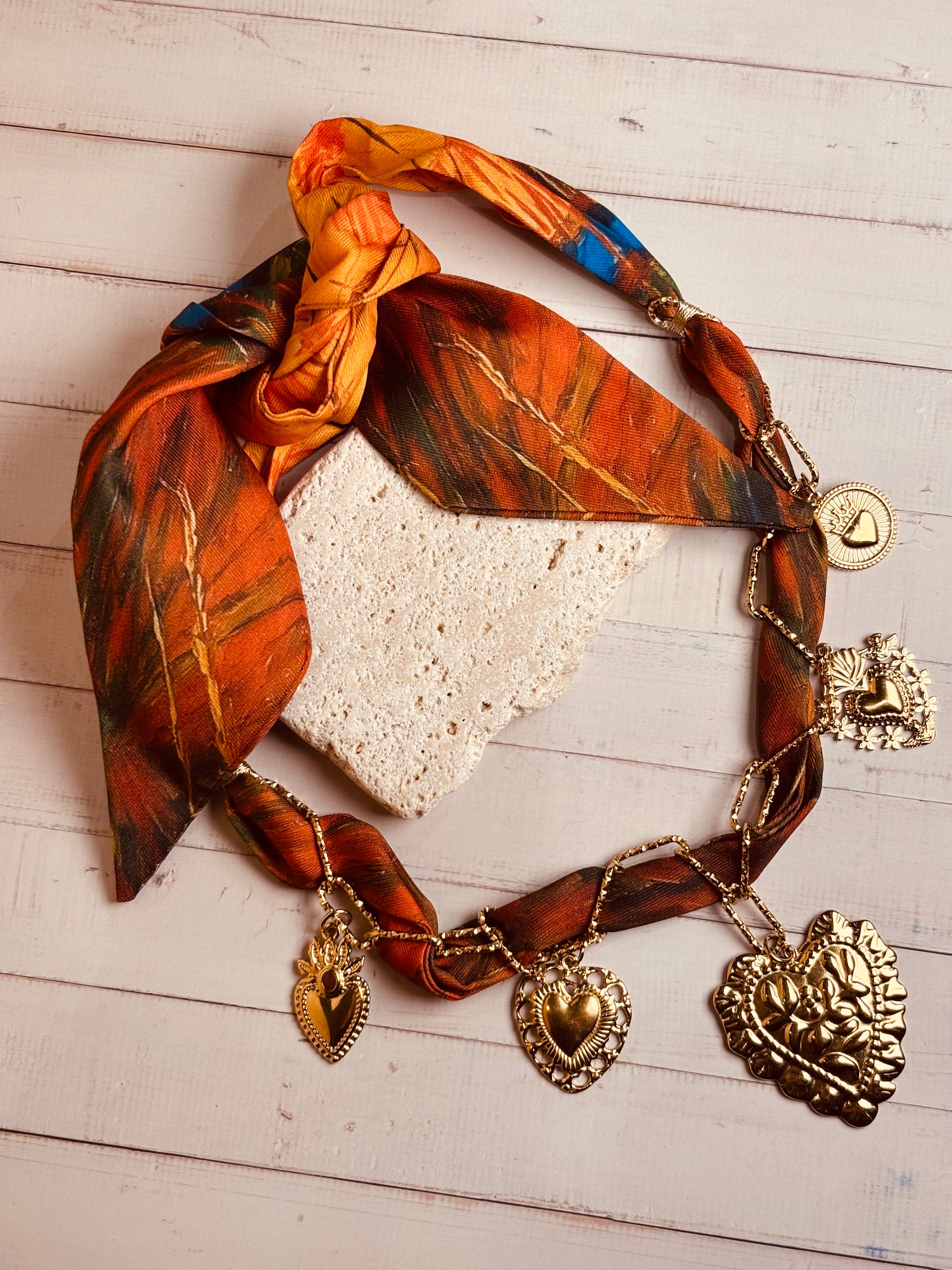 Collana Foulard Cuori e Catena