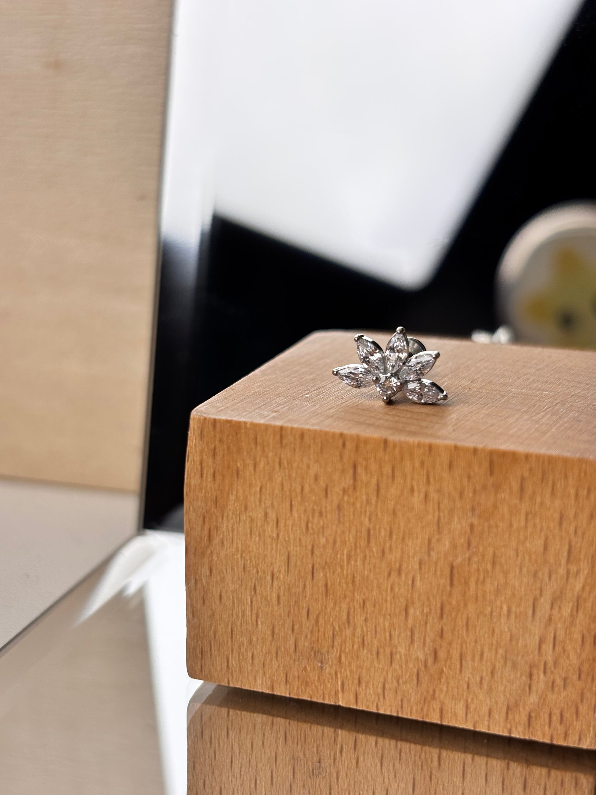 Piercing MEZZO FIORE