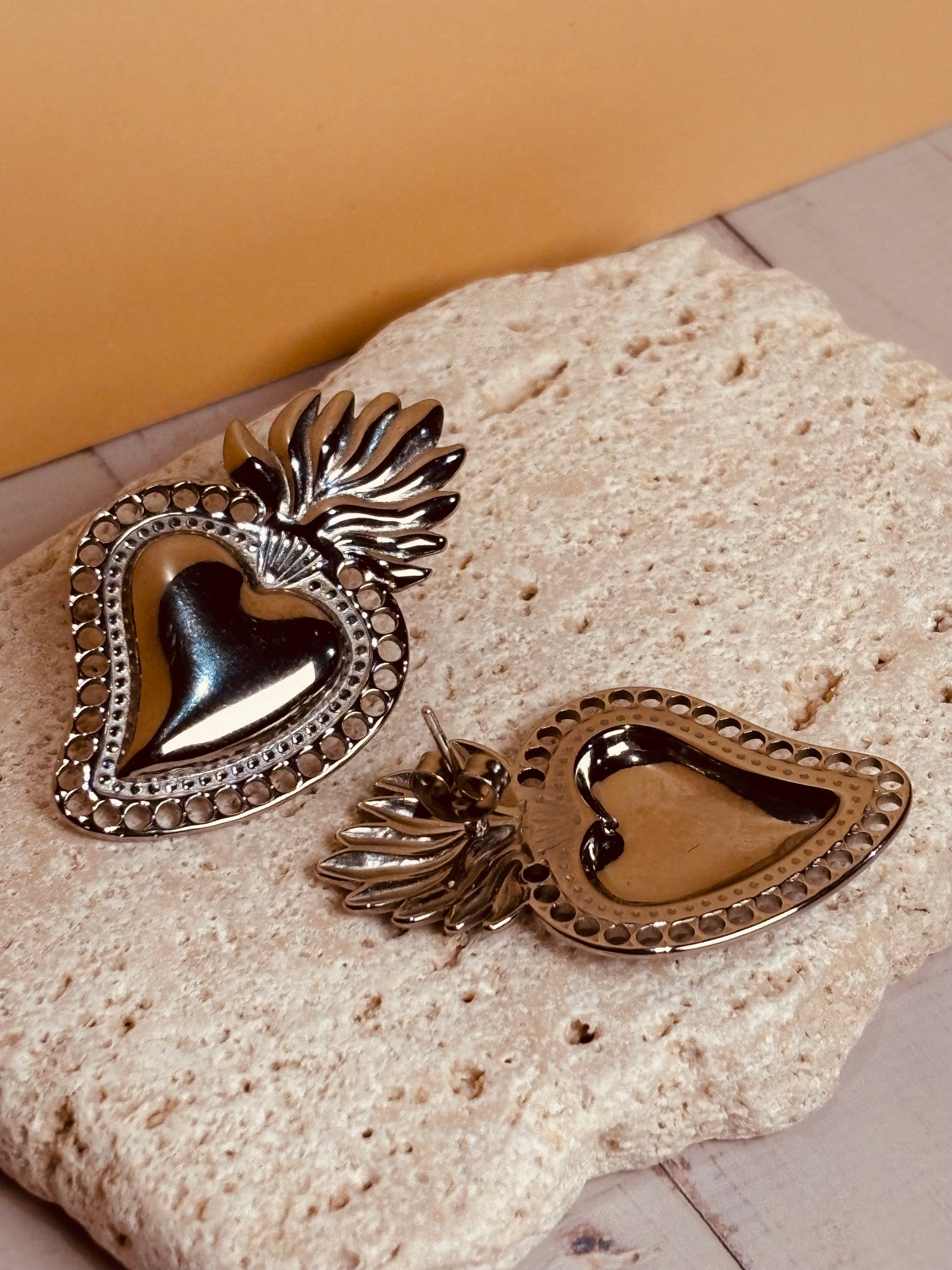 Orecchini Cuore Sacro Fiamma
