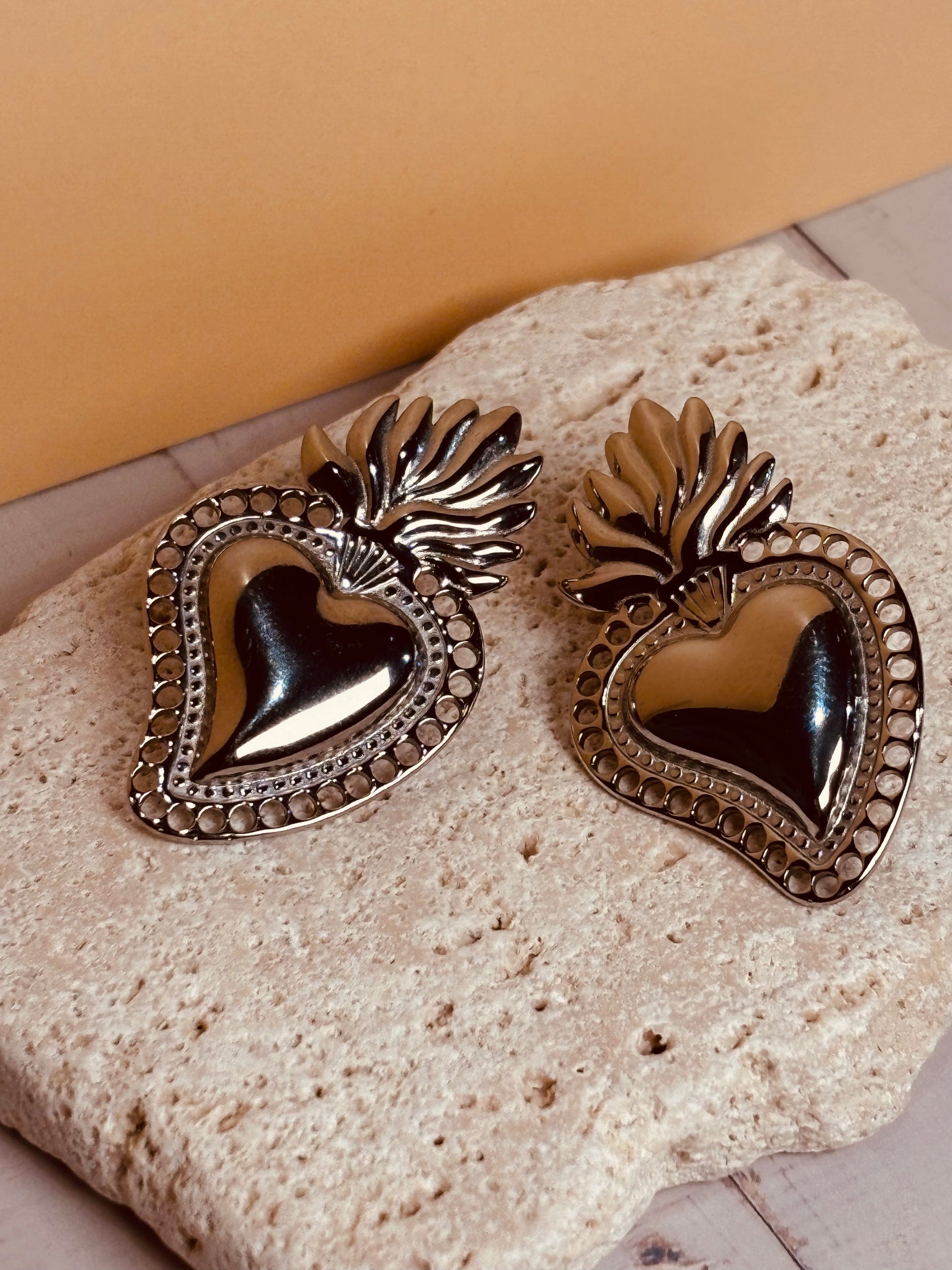 Orecchini Cuore Sacro Fiamma